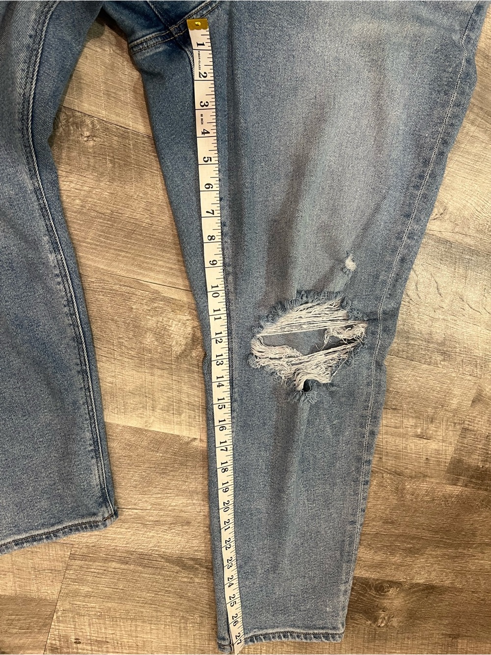 American Eagle Distressed Mom Jeans Women’s Size 16 Stretch Light Wash High Rise - Picture 6 of 7